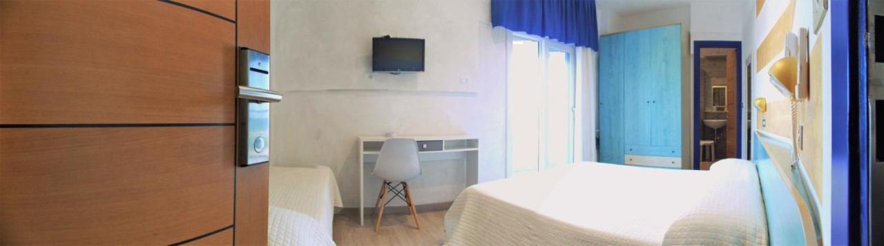 Hotel Diplomatic Riccione Eksteriør bilde