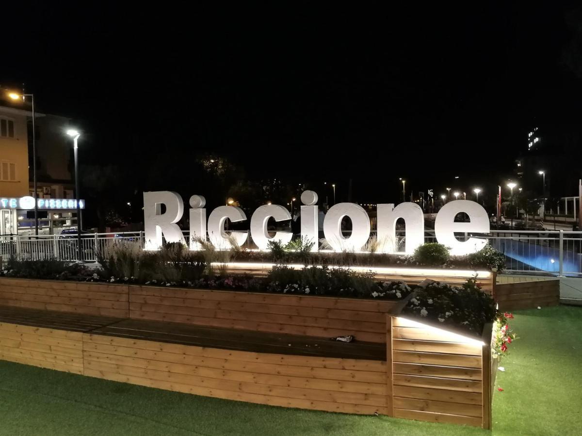 Hotel Diplomatic Riccione Eksteriør bilde