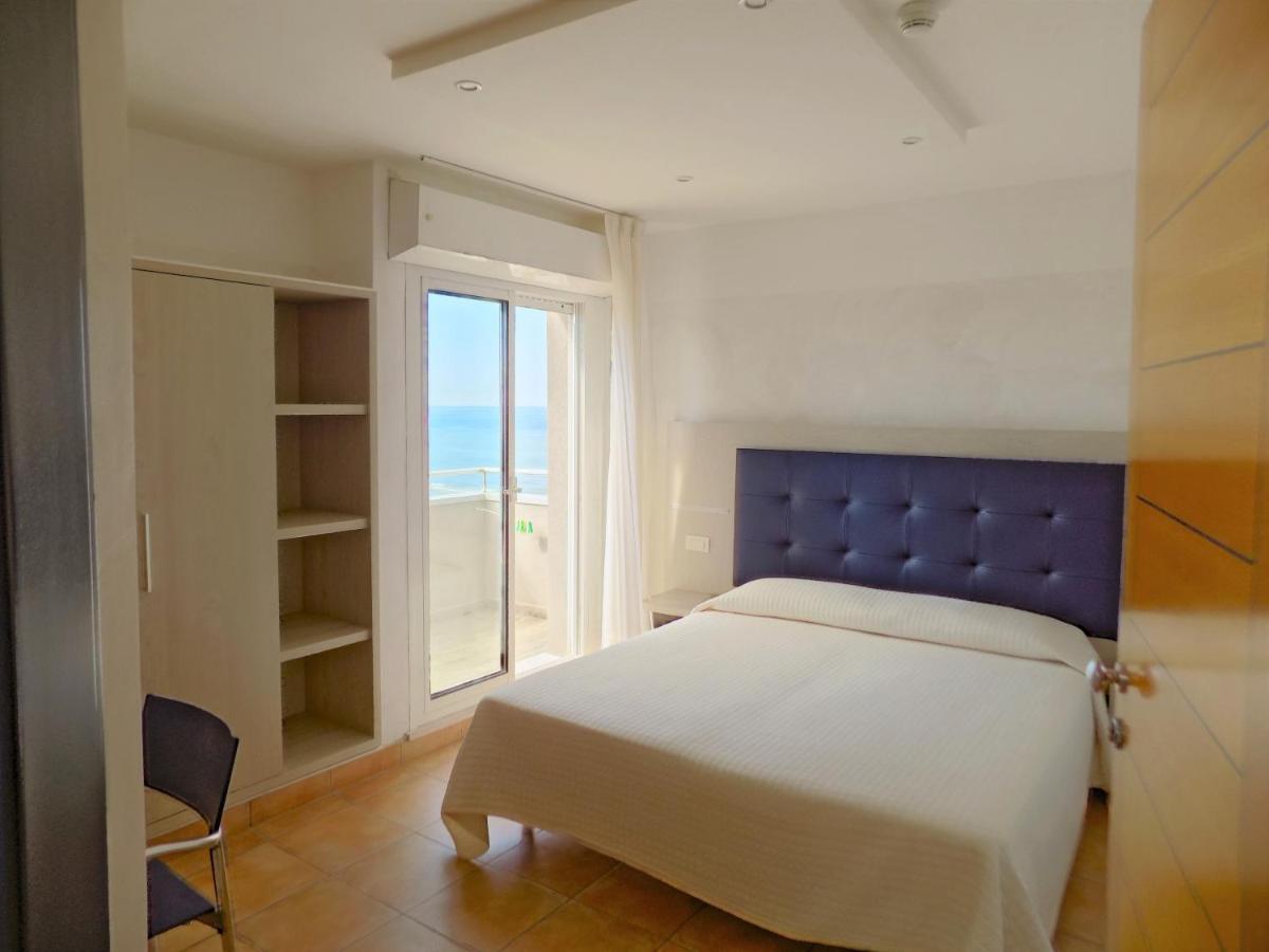 Hotel Diplomatic Riccione Eksteriør bilde