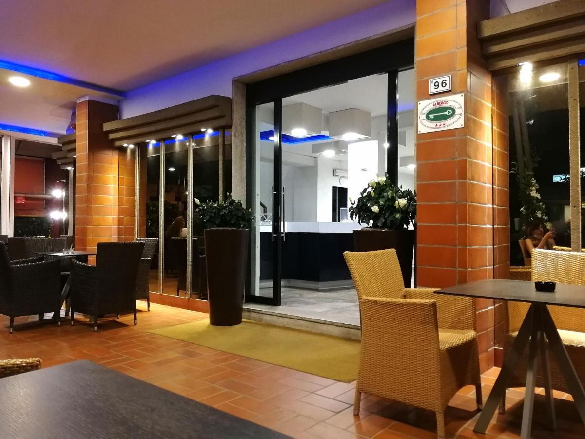 Hotel Diplomatic Riccione Eksteriør bilde