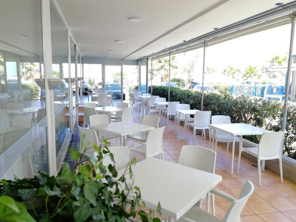 Hotel Diplomatic Riccione Eksteriør bilde