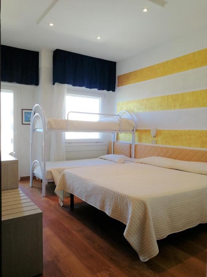 Hotel Diplomatic Riccione Eksteriør bilde