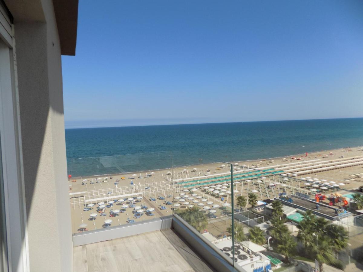 Hotel Diplomatic Riccione Eksteriør bilde