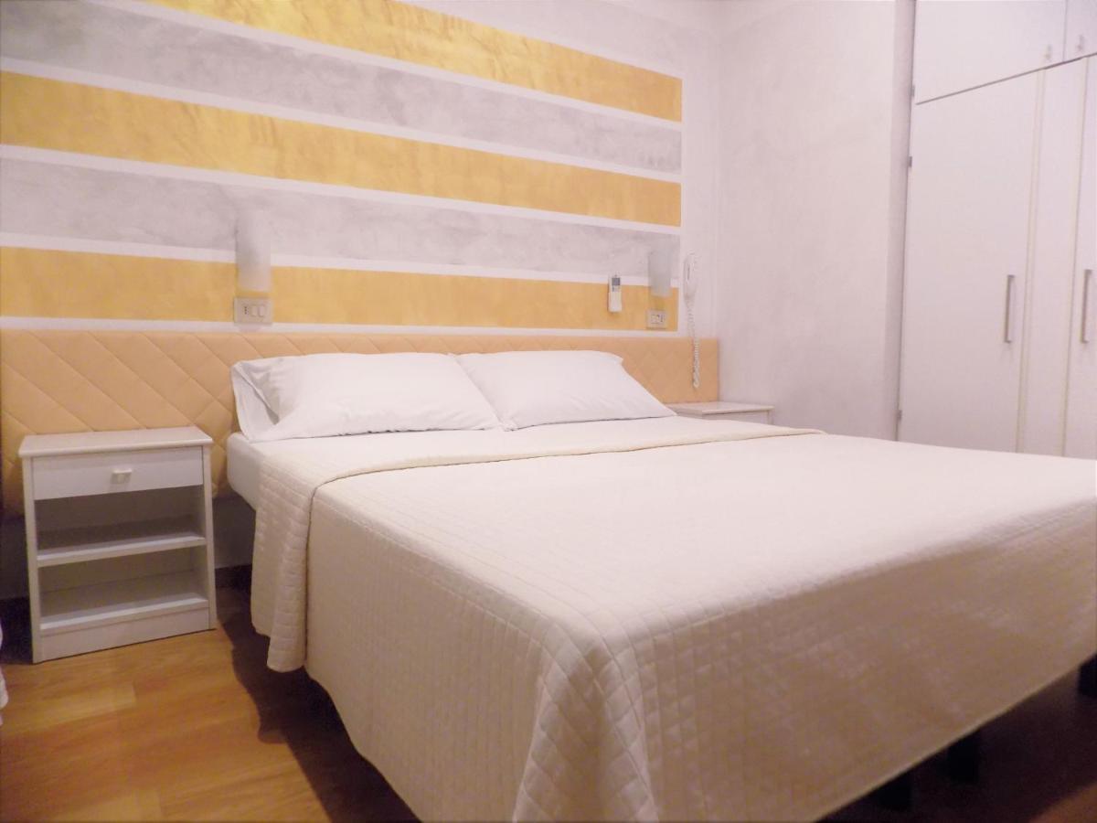 Hotel Diplomatic Riccione Eksteriør bilde