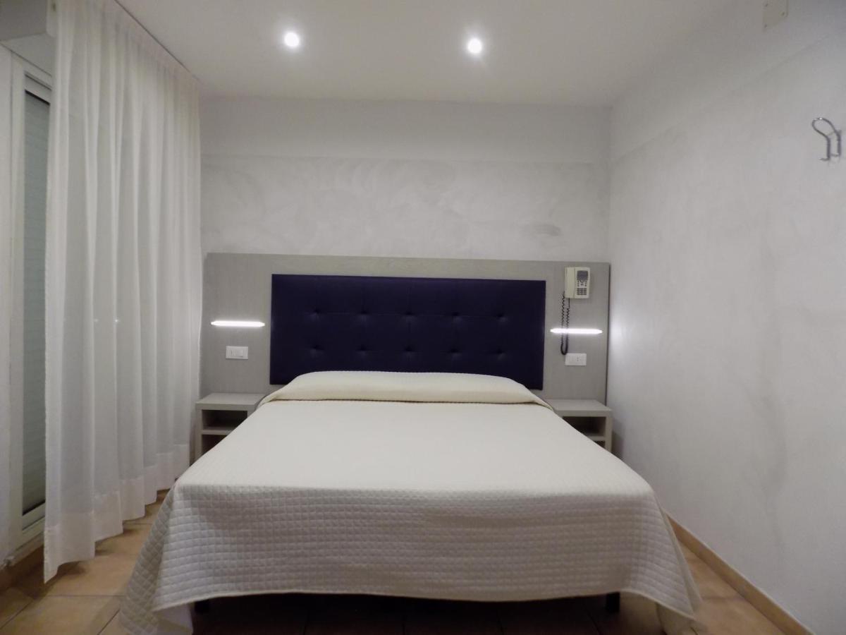 Hotel Diplomatic Riccione Eksteriør bilde