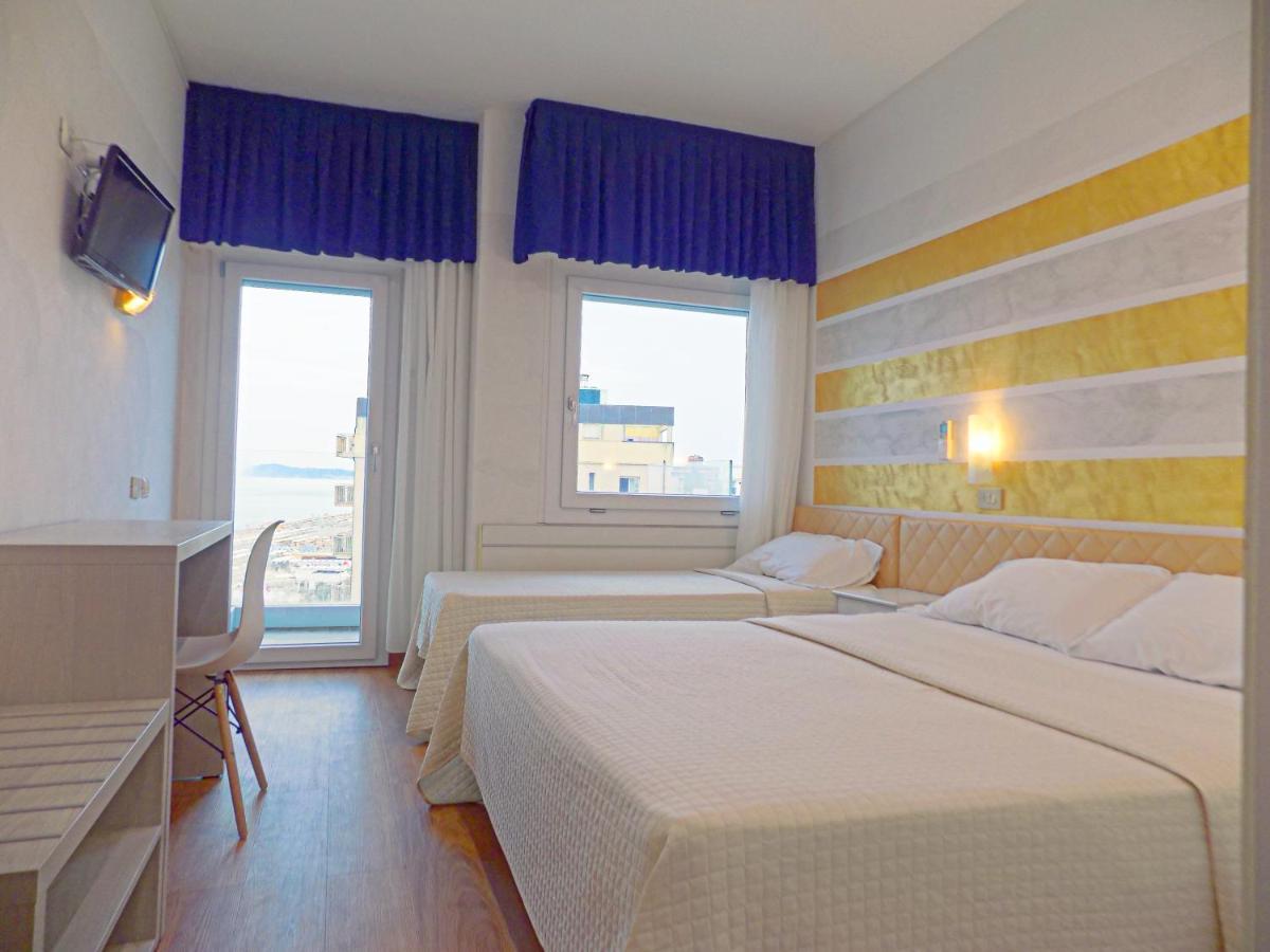 Hotel Diplomatic Riccione Eksteriør bilde