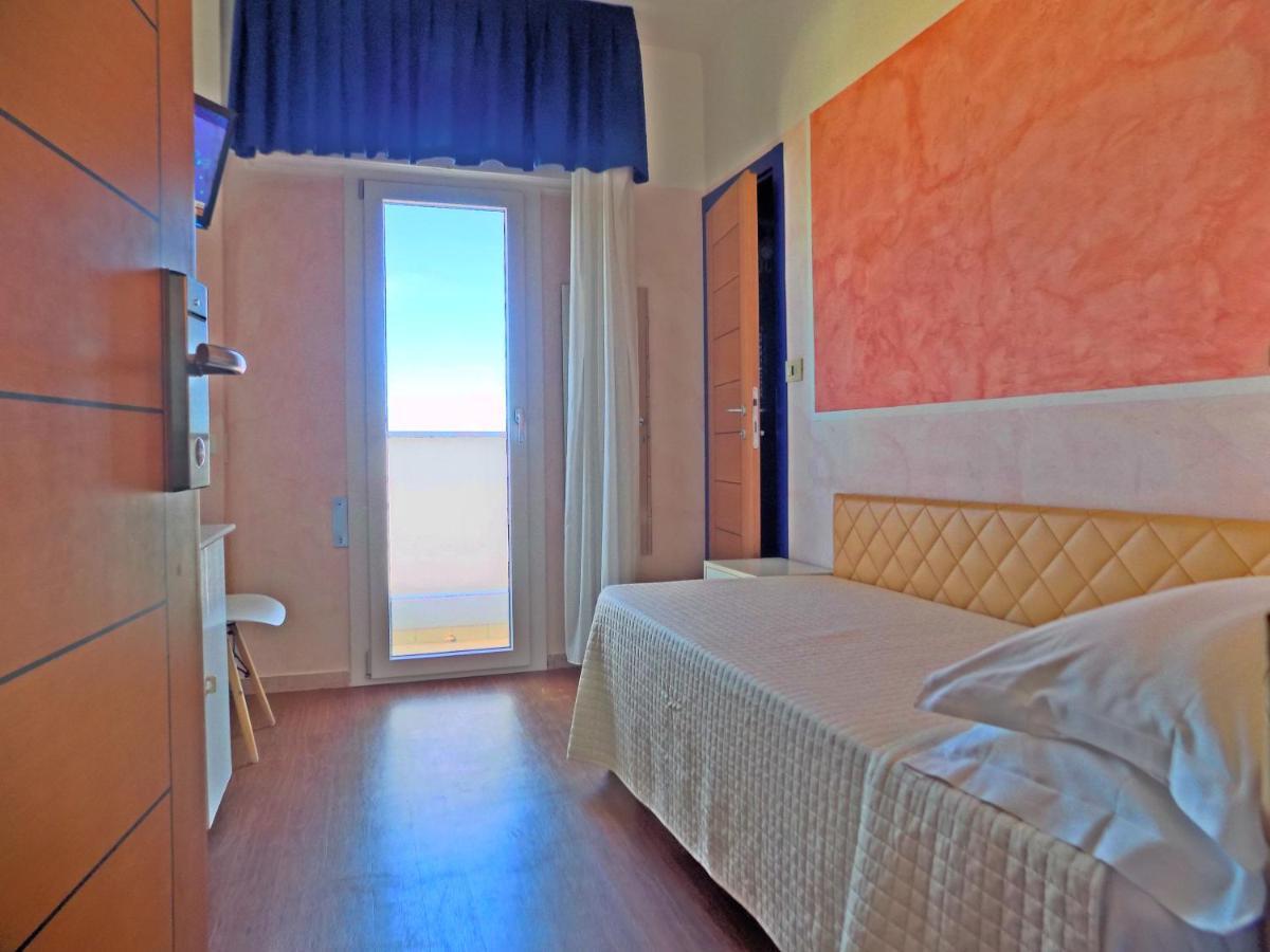 Hotel Diplomatic Riccione Eksteriør bilde