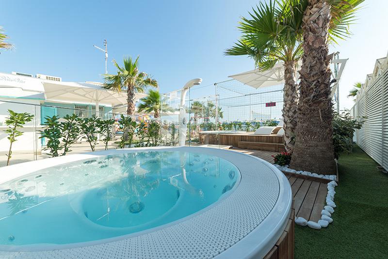 Hotel Diplomatic Riccione Eksteriør bilde