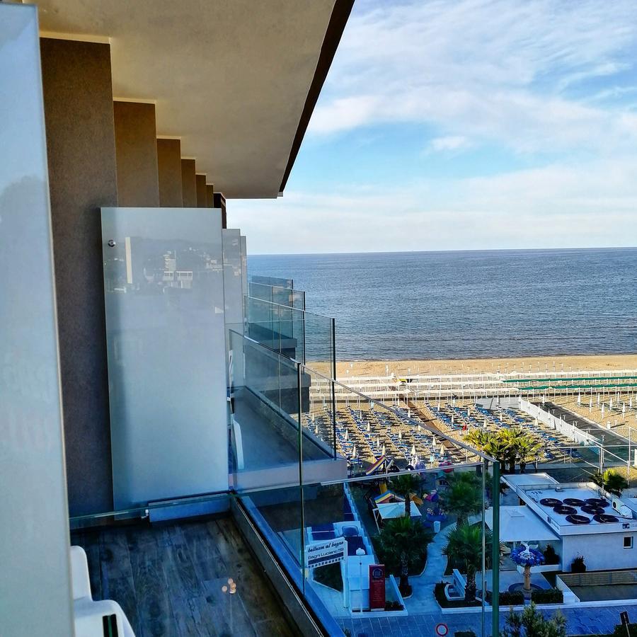 Hotel Diplomatic Riccione Eksteriør bilde